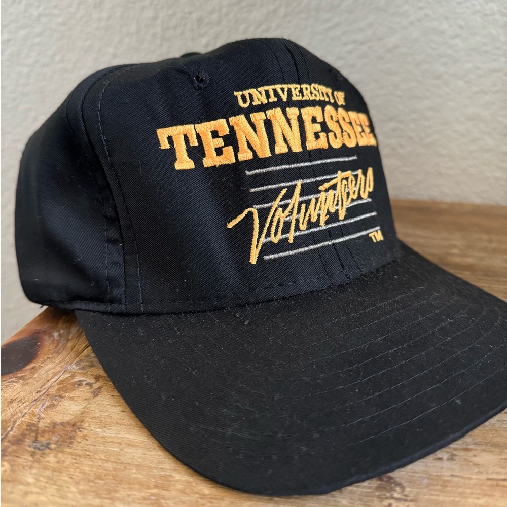 VINTAGE TENNESSEE VOLS SNAP BACK TRUCKER